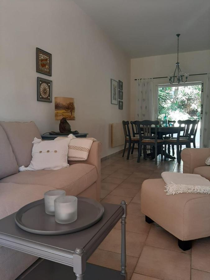 Limnaria Deluxe Maisonette Paphos Bagian luar foto